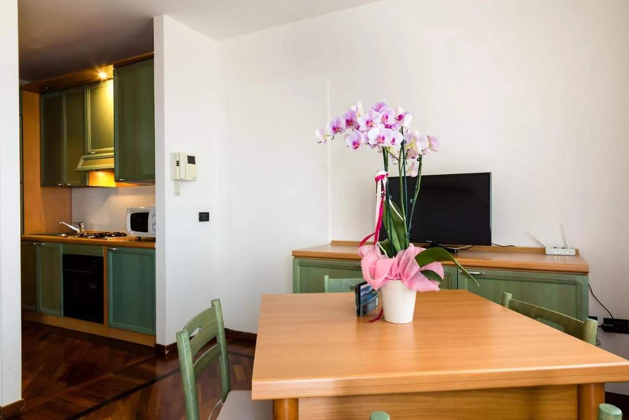 Sirmio Apartments - Primavera Stay Sirmione