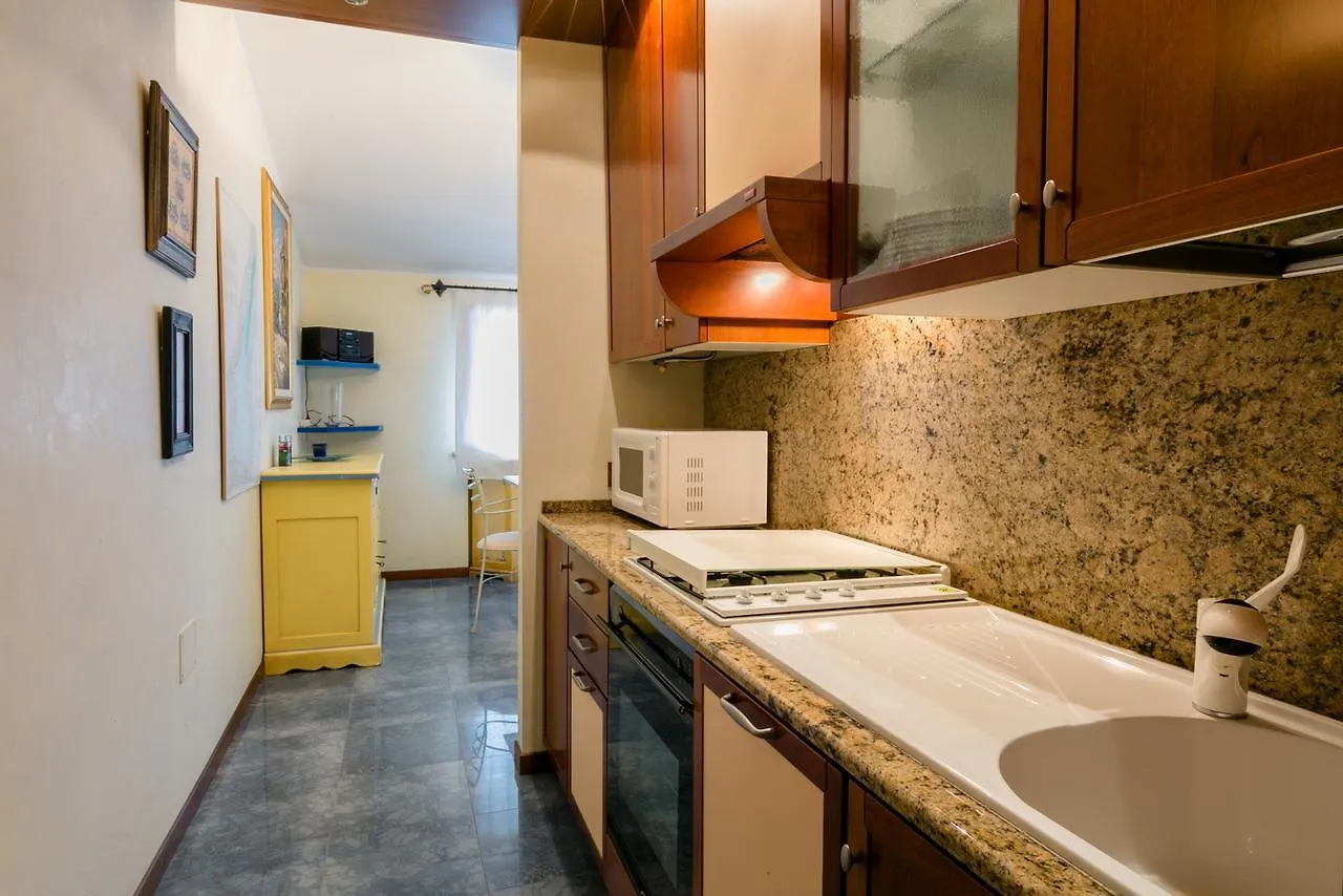 Sirmio Apartments - Primavera Stay Sirmione