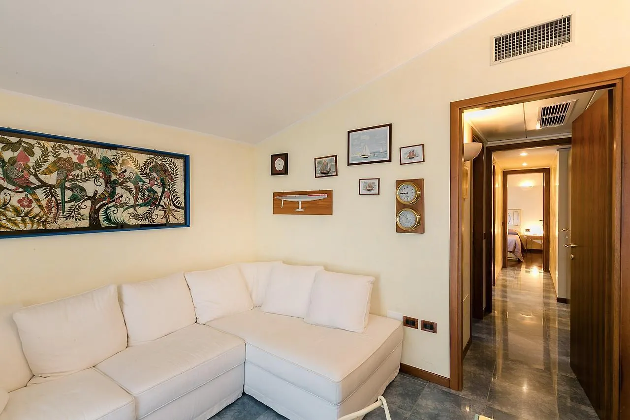 Sirmio Apartments - Primavera Stay Sirmione
