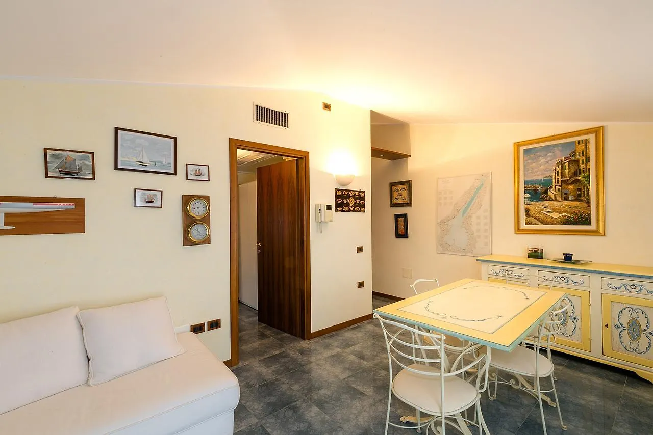 Sirmio Apartments - Primavera Stay Sirmione