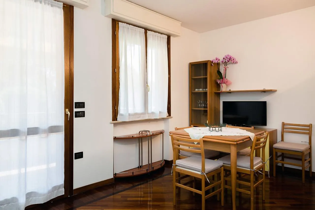 Sirmio Apartments - Primavera Stay Sirmione 0*,  Italy