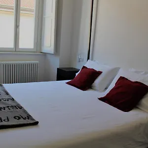 Apartment Palazzo Della Torre Elegant In, Como
