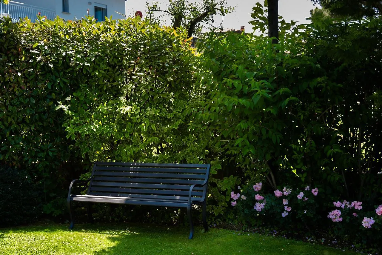 Sirmio Apartments - Primavera Stay Sirmione